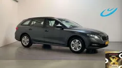 Grijs Gebruikt 2021 Skoda Octavia Ambition Stationwagen | € 12.950 (Eerlijke prijs)