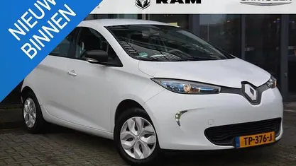 Wit Gebruikt 2018 Renault Zoe Life Hatchback | € 8.950 (Eerlijke prijs)