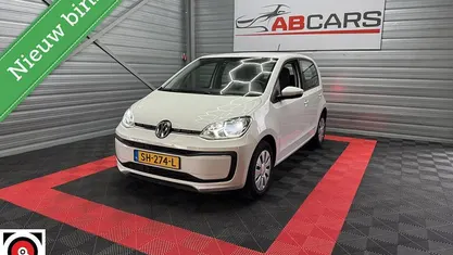 Wit Occasion 2018 VW up! move up! Hatchback | € 8.250 (Goede deal)
