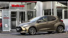 Groen Nieuw 2025 Toyota Yaris Hybrid Executive Hatchback | € 32.499 (Eerlijke prijs)
