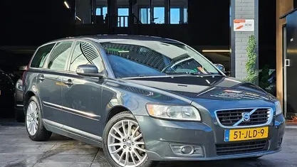 Grijs Occasion 2009 Volvo V50 Stationwagen | € 3.744 (Eerlijke prijs)