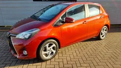 Gebruikt 2015 Toyota Yaris Hybrid Hatchback | € 14.895 (Eerlijke prijs)