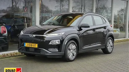 Zwart (metallic) Occasion 2020 Hyundai Kona Comfort SUV | € 21.450 (Eerlijke prijs)