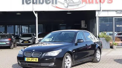 Zwart Gebruikt 2009 BMW 520 Sedan | € 5.985 (Eerlijke prijs)