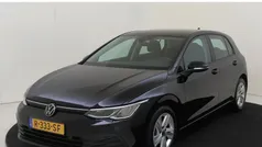 Gebruikt 2022 VW Golf VIII Life Hatchback | € 21.450 (Eerlijke prijs)