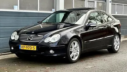Occasion Mercedes C180 143 PK (105 kW) 2004 Blauw Coupé