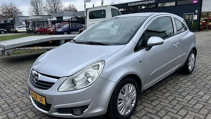 Occasion 2008 Opel Corsa Hatchback | € 2.250 (Eerlijke prijs)