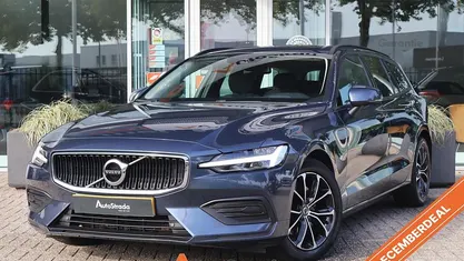 Blauw Gebruikt 2020 Volvo V60 Momentum Stationwagen | € 23.800 (Super prijs)