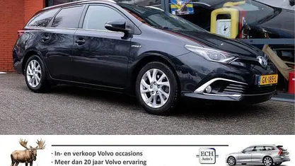 Gebruikt 2015 Toyota Auris Touring Sports Stationwagen | € 10.950 (Eerlijke prijs)