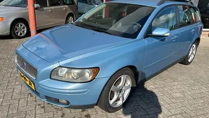 Blauw Gebruikt 2005 Volvo V50 Stationwagen | € 2.450 (Eerlijke prijs)