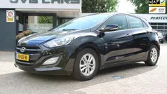Zwart Gebruikt 2016 Hyundai i30 Comfort Hatchback | € 13.900 (Eerlijke prijs)