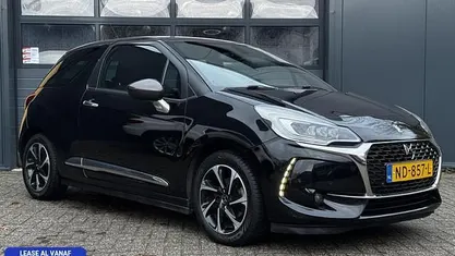 Occasion DS Automobiles DS3 So Chic 110 PK (80 kW) 2017 Zwart Hatchback