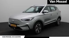 Grijs Gebruikt 2023 MG ZS Comfort Sedan | € 21.995 (Eerlijke prijs)