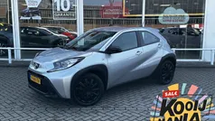 Grijs Gebruikt 2022 Toyota Aygo Play Hatchback | € 16.950 (Eerlijke prijs)