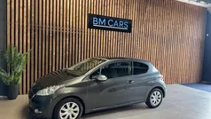 Gebruikt 2014 Peugeot 208 Allure Hatchback | € 4.995 (Eerlijke prijs)