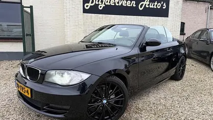 Zwart (metallic) Occasion 2008 BMW 118 Cabriolet Cabriolet | € 8.450 (Eerlijke prijs)