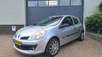 Occasion Renault Clio II Expression 75 PK (55 kW) 2007 Grijs Hatchback