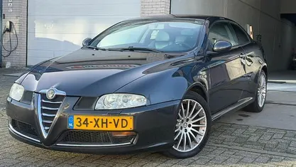 Grijs Gebruikt 2007 Alfa Romeo GT Coupé | € 2.950 (Goede deal)