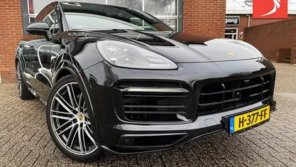 Zwart Occasion 2020 Porsche Cayenne SUV | € 73.750 (Eerlijke prijs)