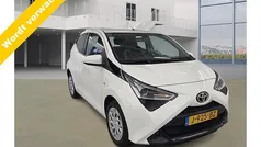 Wit Gebruikt 2020 Toyota Aygo X-play Hatchback | € 9.999 (Eerlijke prijs)