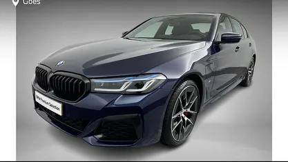 Blauw (metallic) Occasion 2021 BMW 545e Executive Sedan | € 47.880 (Eerlijke prijs)