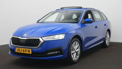 Gebruikt 2023 Skoda Octavia Business Line Stationwagen | € 26.900 (Goede deal)