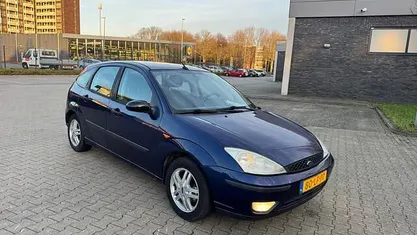 Gebruikt 2002 Ford Focus Collection Hatchback | € 1.450 (Goede deal)