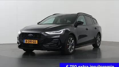 Zwart Gebruikt 2022 Ford Focus ST-Line Stationwagen | € 18.830 (Eerlijke prijs)