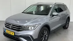 Gebruikt 2022 VW Tiguan Allspace Life SUV | € 31.950 (Eerlijke prijs)