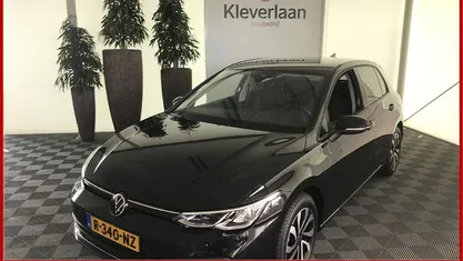 Occasion VW Golf VIII Active 150 PK (110 kW) 2022 Zwart Hatchback