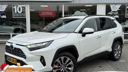 Wit Gebruikt 2022 Toyota RAV4 Hybrid Executive SUV | € 42.950 (Eerlijke prijs)