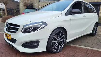 Gebruikt 2017 Mercedes B180 MPV | € 17.950 (Eerlijke prijs)