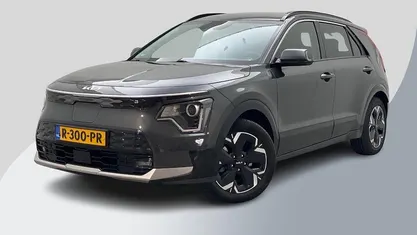 Grijs Gebruikt 2022 Kia e-Niro SUV | € 23.850 (Eerlijke prijs)