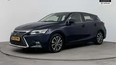 Blauw Gebruikt 2021 Lexus CT200h Hatchback | € 25.745 (Eerlijke prijs)