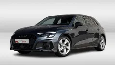 Grijs Gebruikt 2024 Audi A3 Sportback Design Hatchback | € 34.450 (Eerlijke prijs)