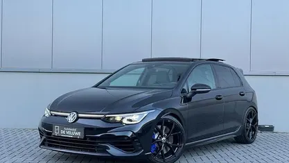 Zwart (metallic) Gebruikt 2021 VW Golf VIII R Hatchback | € 44.950 (Eerlijke prijs)