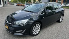 Zwart Gebruikt 2014 Opel Astra Sport Stationwagen | € 6.495 (Eerlijke prijs)