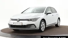 Grijs Gebruikt 2023 VW Golf VIII Life Hatchback | € 23.440 (Super prijs)