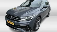 Grijs Gebruikt 2021 VW Tiguan R-line SUV | € 37.950 (Eerlijke prijs)