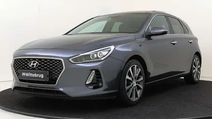 Grijs Gebruikt 2017 Hyundai i30 Premium Hatchback | € 14.925 (Eerlijke prijs)