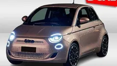 Rood Nieuw 2025 Fiat 500e Urban Hatchback | € 27.888 (Eerlijke prijs)