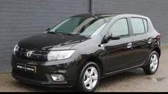 Zwart, metallic lak Gebruikt 2018 Dacia Sandero Hatchback | € 7.999 (Eerlijke prijs)