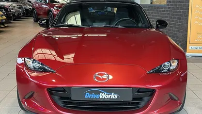 Rood (metallic) Occasion 2016 Mazda MX5 Cabriolet | € 18.949 (Goede deal)