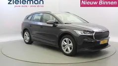 Zwart, metallic lak Gebruikt 2021 Skoda Enyaq iV SUV | € 22.344 (Eerlijke prijs)