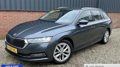 Grijs (metallic) Gebruikt 2021 Skoda Octavia Business Line Stationwagen | € 14.945 (Goede deal)
