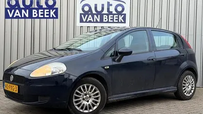 Occasion 2011 Fiat Grande Punto Hatchback | € 1.250 (Eerlijke prijs)