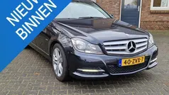 Zwart, metallic lak Gebruikt 2013 Mercedes C180 Avantgarde Sedan | € 11.749 (Eerlijke prijs)