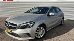 Grijs Gebruikt 2017 Mercedes A180 Edition Hatchback | € 12.448 (Eerlijke prijs)