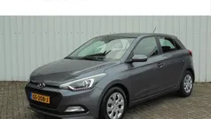 Grijs Gebruikt 2015 Hyundai i20 Comfort Hatchback | € 8.888 (Eerlijke prijs)
