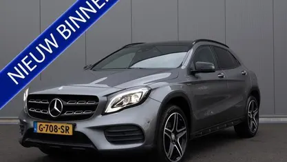 Grijs, metallic lak Gebruikt 2017 Mercedes GLA250 AMG Line Premium Plus SUV | € 24.950 (Eerlijke prijs)